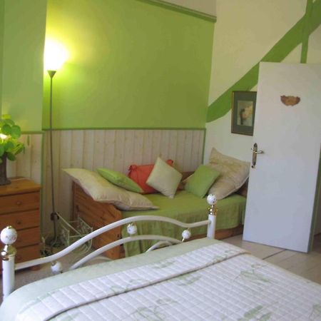 Chambres D'Hotes Les Pensees Douces Оксер Стая снимка
