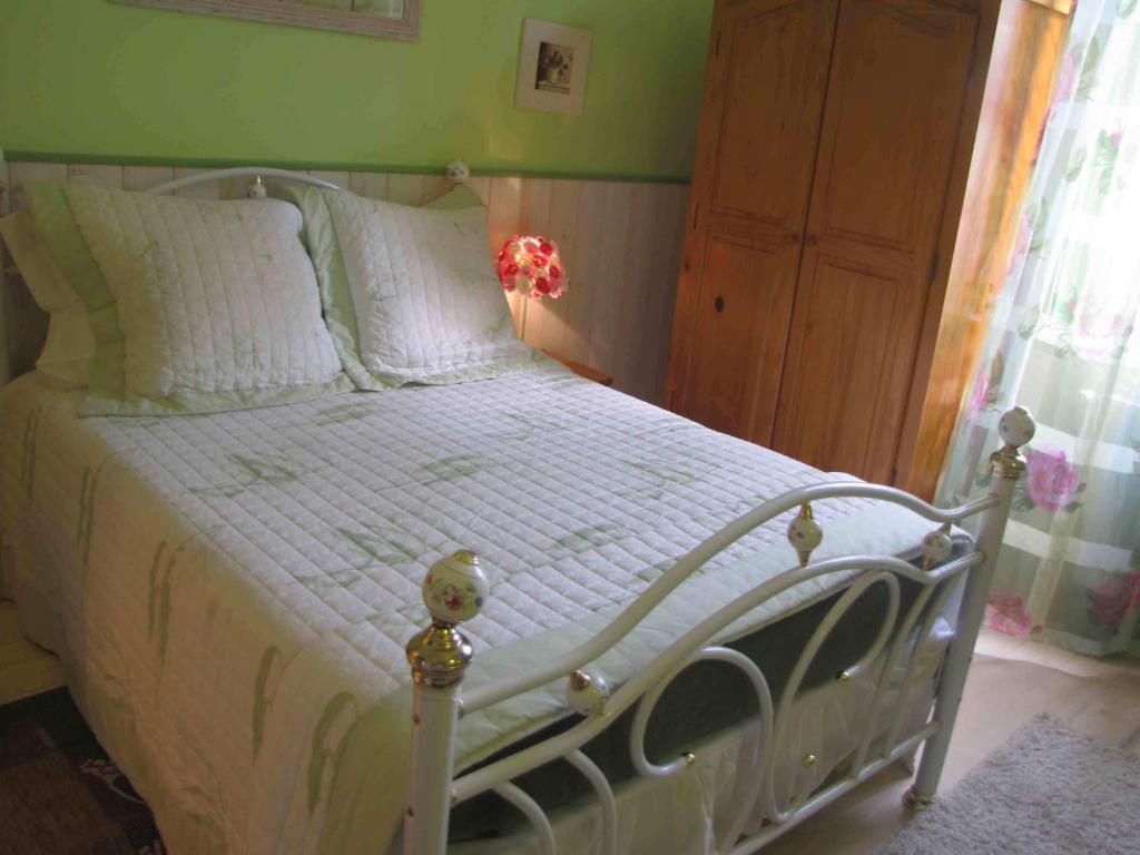 Chambres D'Hotes Les Pensees Douces Оксер Стая снимка