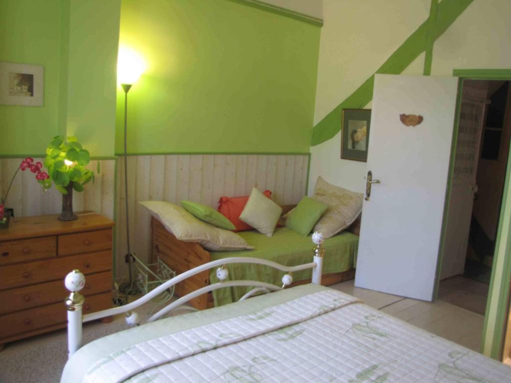 Chambres D'Hotes Les Pensees Douces Оксер Стая снимка