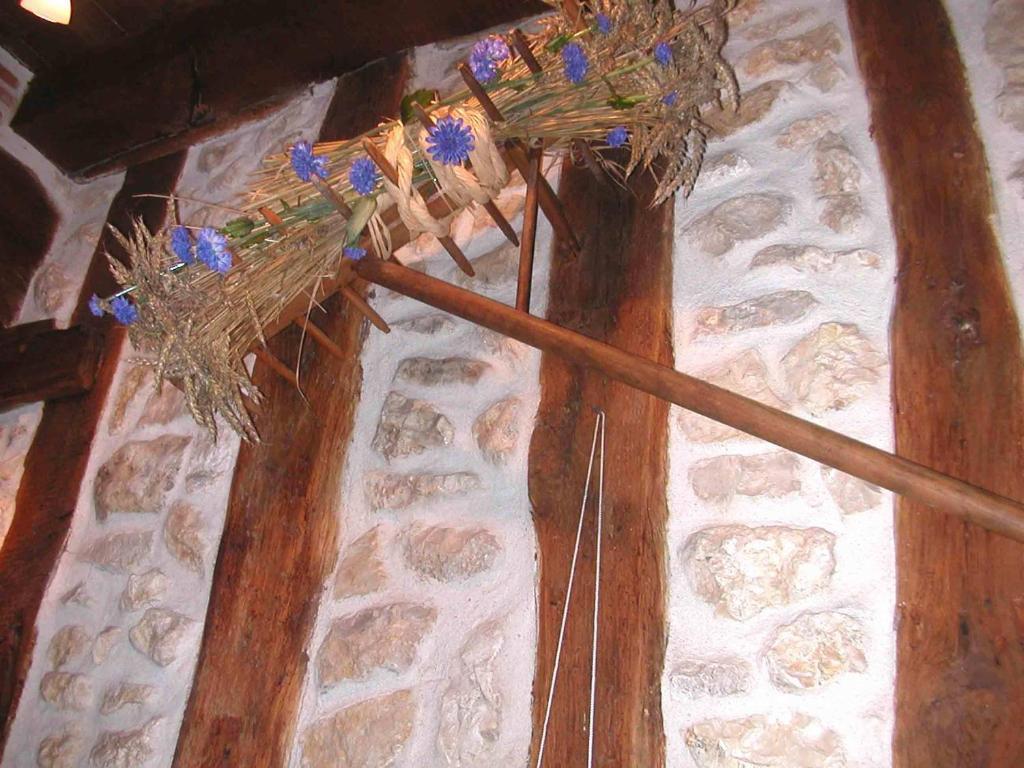 Chambres D'Hotes Les Pensees Douces Оксер Екстериор снимка